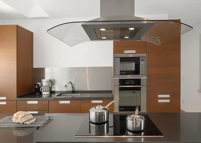 Poolside & Seaview Villa *