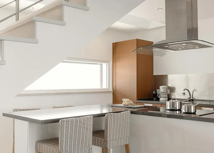 Villa Poolside & Seaview